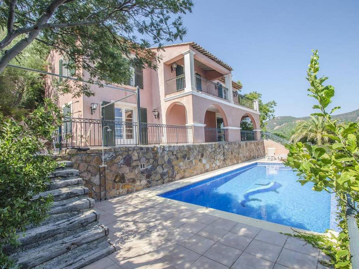 Villa In Antheor With Private Swimming Pool Saint-Raphael  Exterior photo